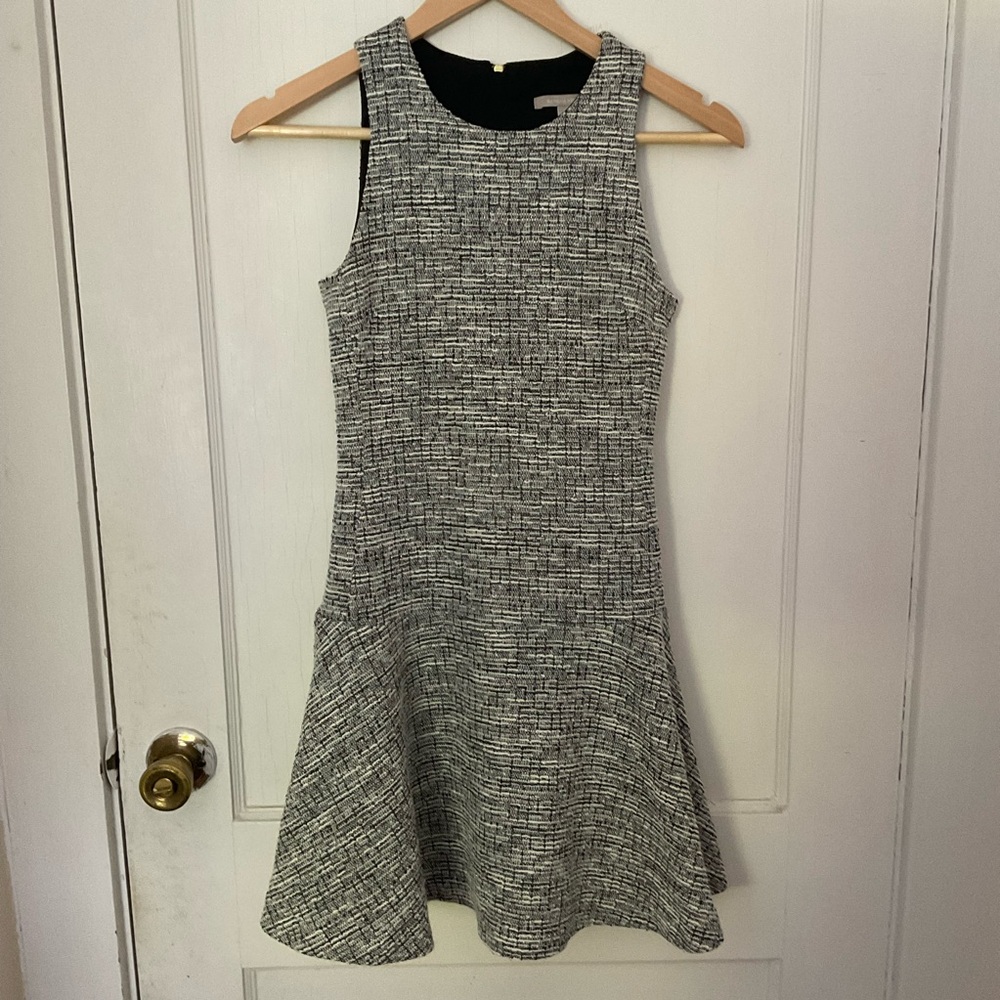 Banana Republic Elegant Black and White Sleeveless Dress